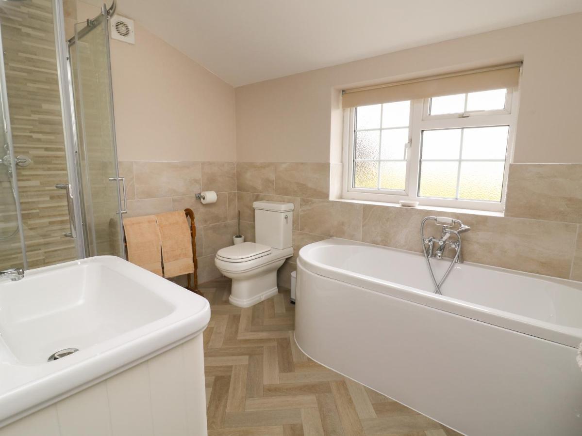 2 Crosslands Villa York Buitenkant foto