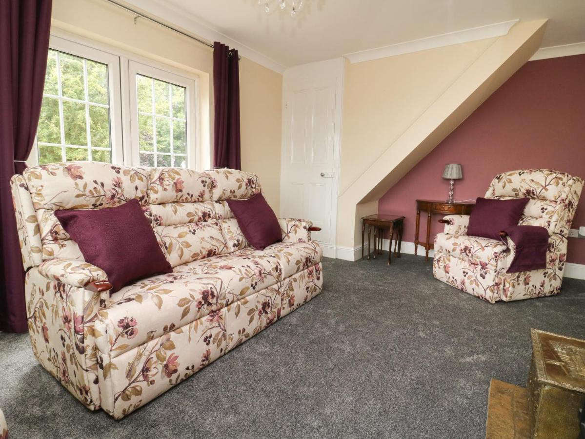 2 Crosslands Villa York Buitenkant foto